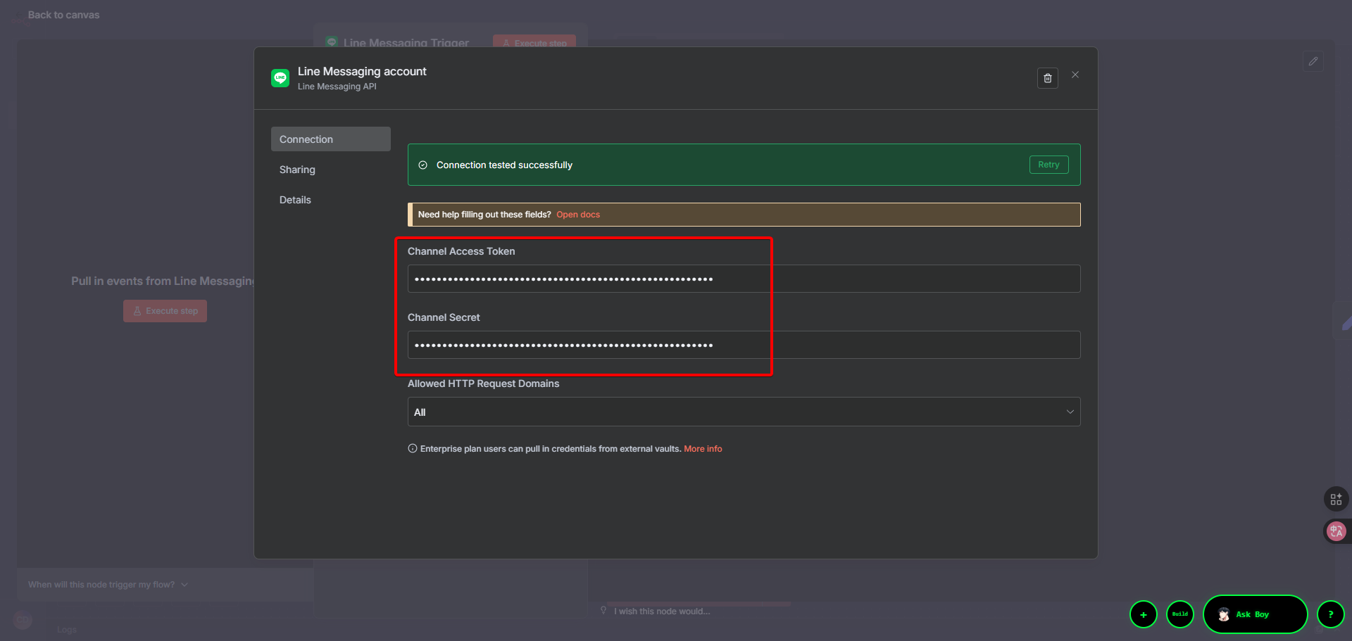 n8n串接Line所需憑證的示意圖，圖中特別標示出使用者需要準備的「Channel Access Token」與「Channel Secret」兩個關鍵欄位。